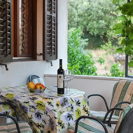 Apartment Kornelija 2 *