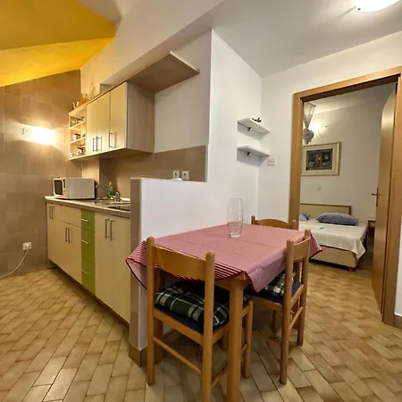 Kornelija 2 * Podgora (Split-Dalmatia)