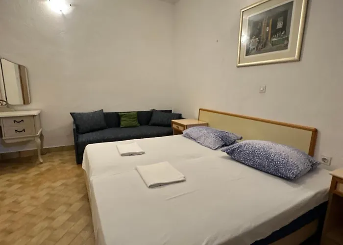 Kornelija 2 *
